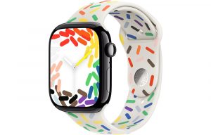 Apple Watch Series 10, 46 мм, Jet Black, Алюминиевый корпус с Pride Edition Sport Band - M/L (160-210мм)